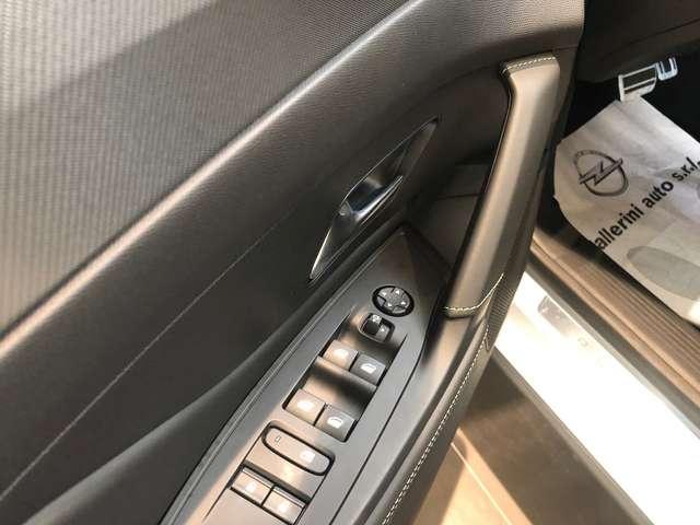 Peugeot 408 408 1.2 hybrid GT 136cv e-dsc6