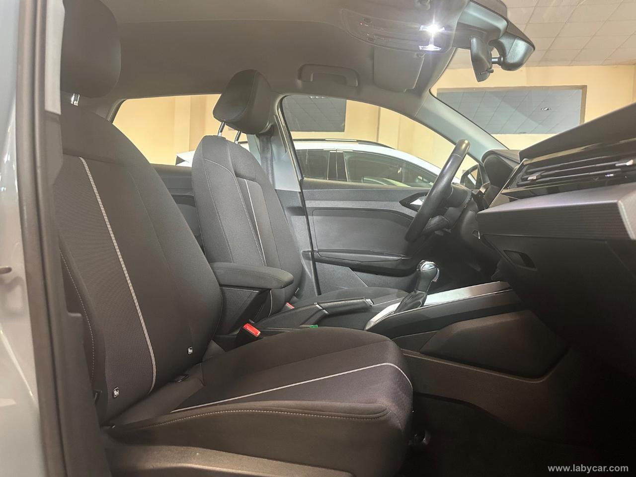 AUDI A1 citycarver 30 TFSI S tr. Id. Contrast