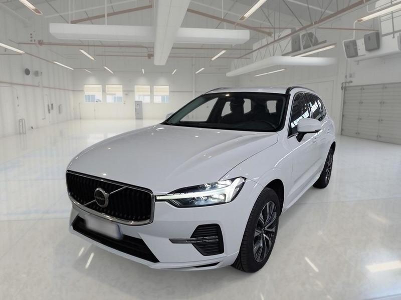 VOLVO XC60 B4 D AWD automatico Momentum Pro
