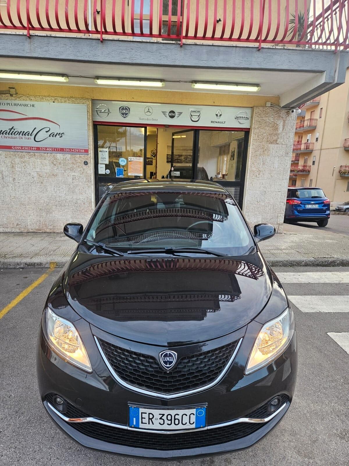 Lancia Ypsilon AUTOMATICA 900 benz 85cv
