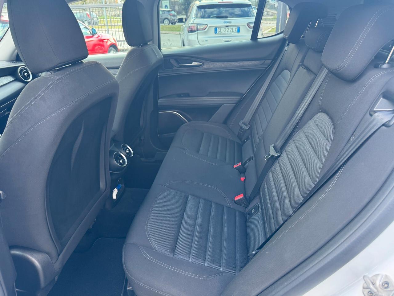 Alfa Romeo Stelvio 2.2 Turbodiesel 160 CV AT8 RWD Business