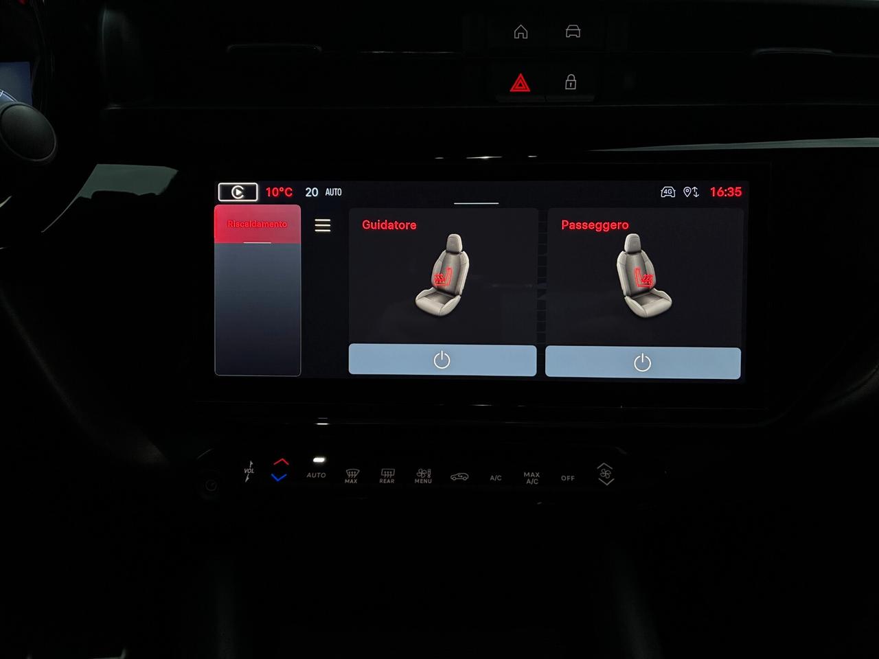 Alfa Romeo Junior 1.2 145 CV Hybrid eDCT6 Speciale