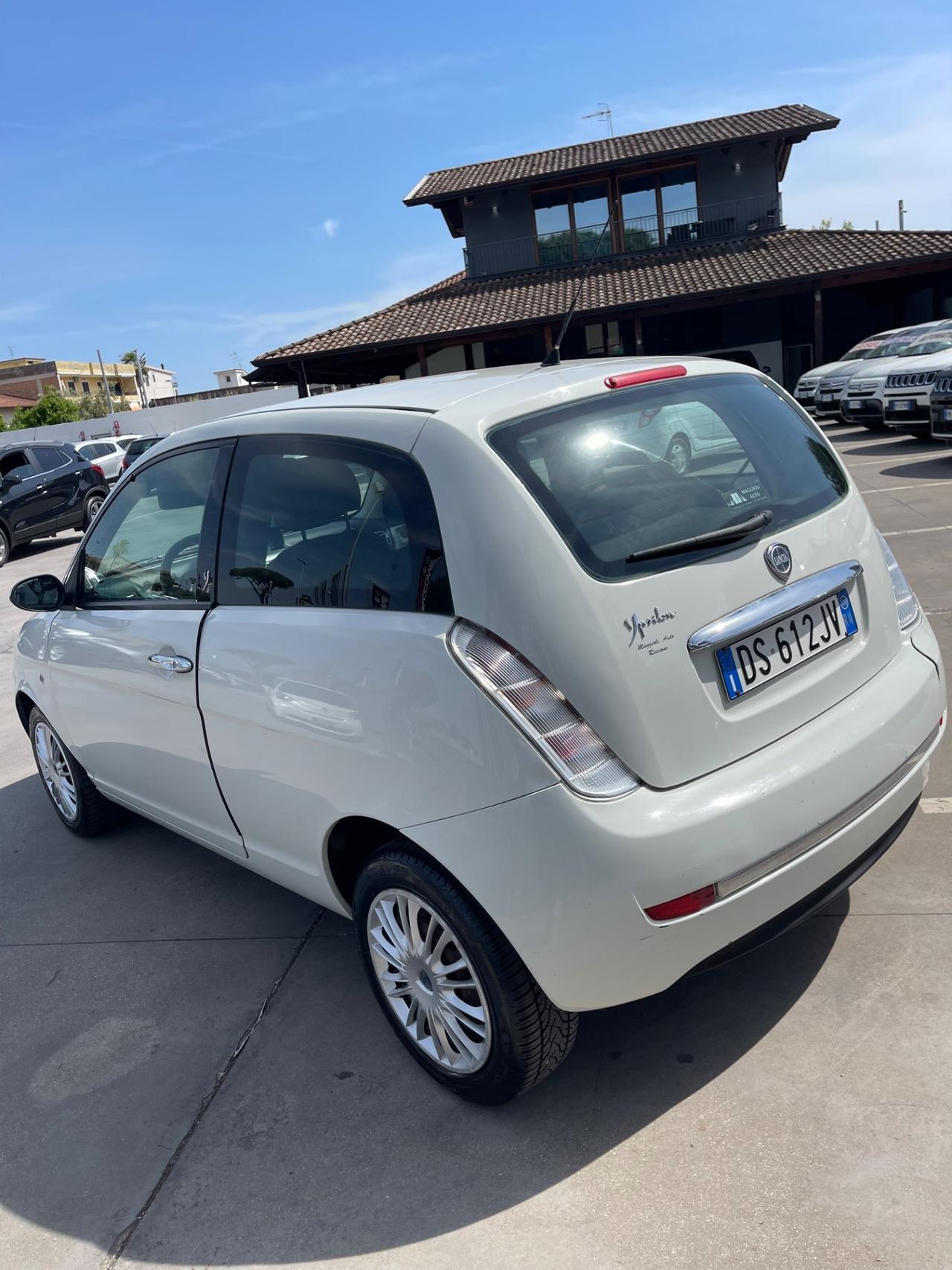Lancia Ypsilon 1.2 Argento