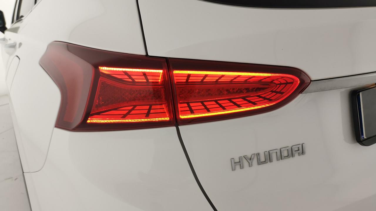 HYUNDAI Santa Fe IV - Santa Fe 2.2 crdi Xprime 4wd auto