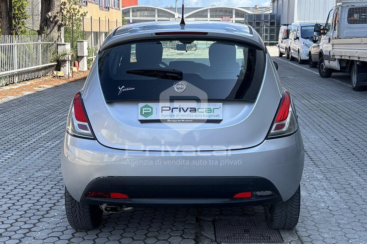 LANCIA Ypsilon 1.2 69 CV 5 porte GPL Ecochic Silver