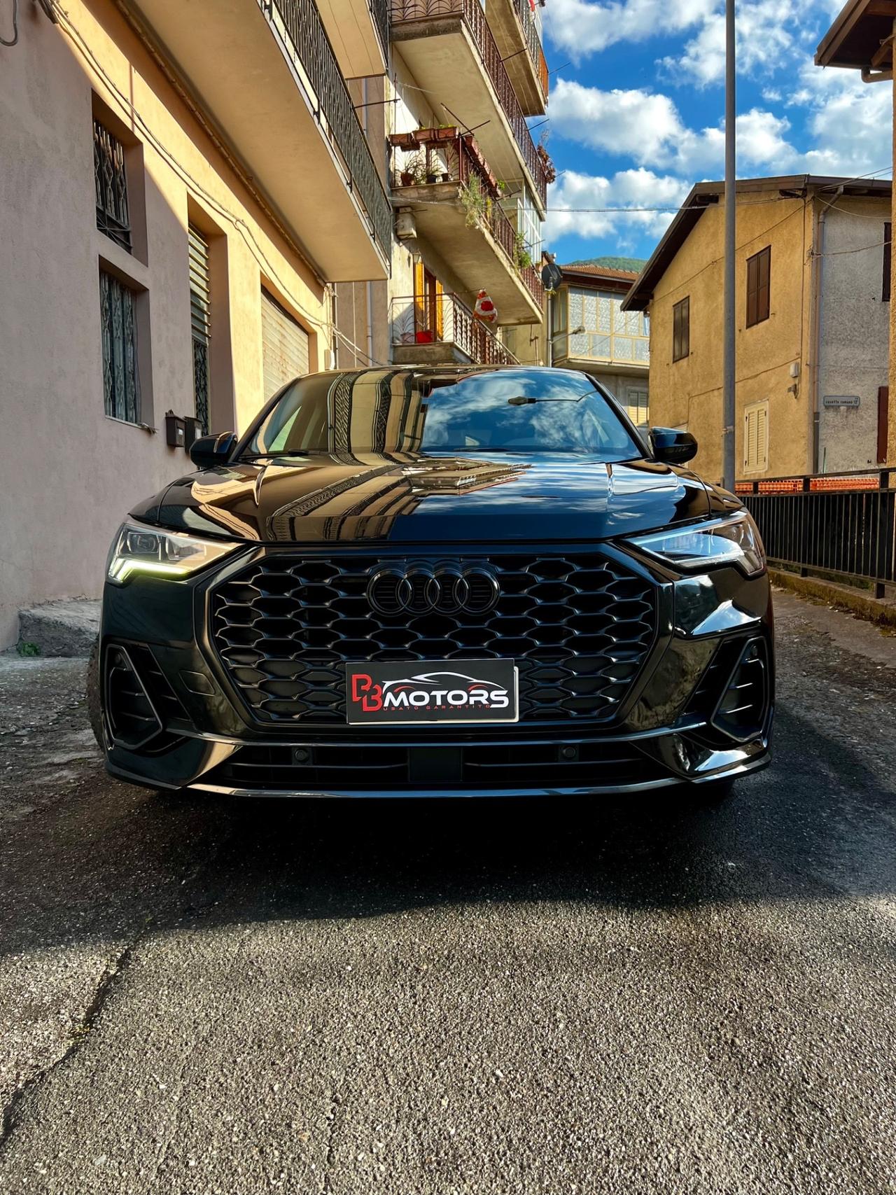 Audi Q3 SPB 35 TDI S line edition total black