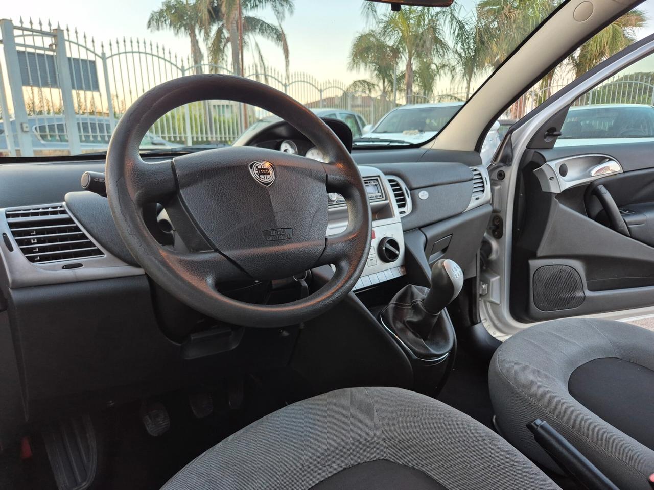 Lancia YPSILON 1.3 MJT 75 CV RESTAYLING NUOVA FULL
