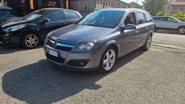 Opel Astra 1.6 16V Twinport 5 porte Cosmo
