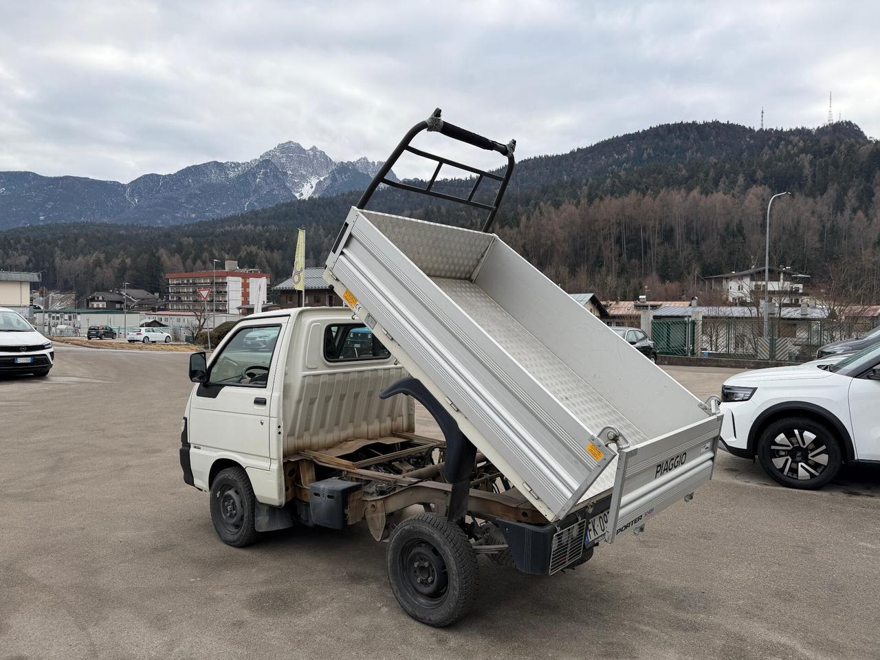 Piaggio Porter 1.3 Cassonato Rib. lega Std (1,7t)