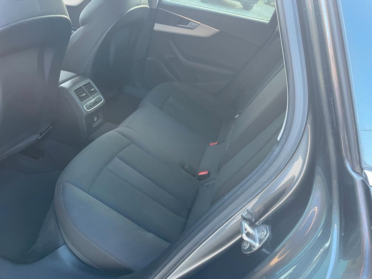 Audi A4 Avant 35 TDI/163 CV S tronic line edition