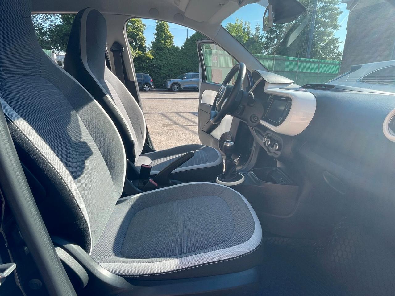 Renault Twingo 2020 – 30000 KM – UNICO PROPRIETARIO-BOOK SERVICE RENAULT
