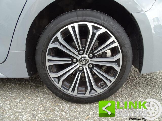 TOYOTA Corolla Touring Sports 2.0 Hybrid Business