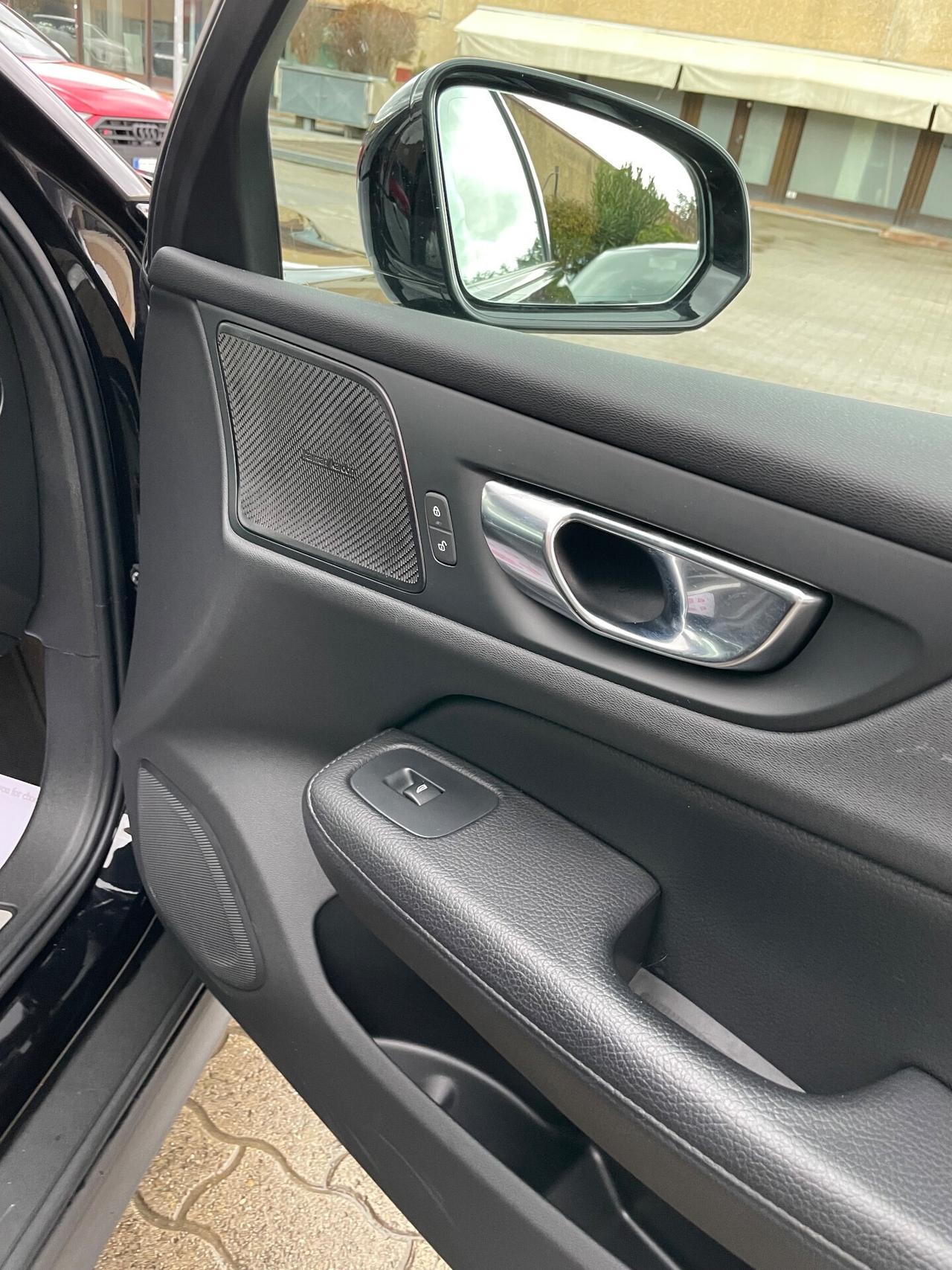 Volvo V60 Cross Country B4 (d) AWD Geartronic Business Pro Line