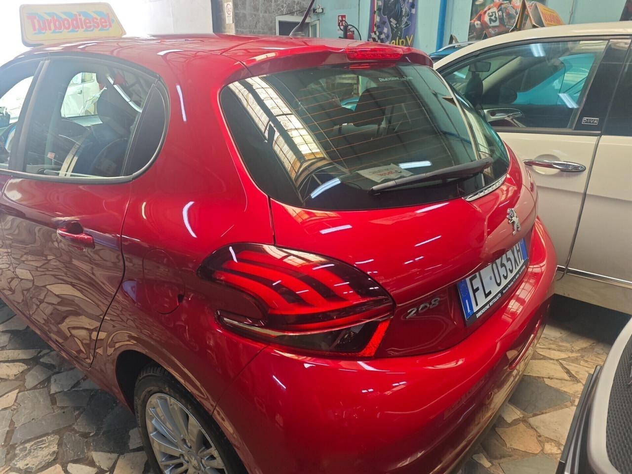 Peugeot 208 BlueHDi 75 5 porte Allure