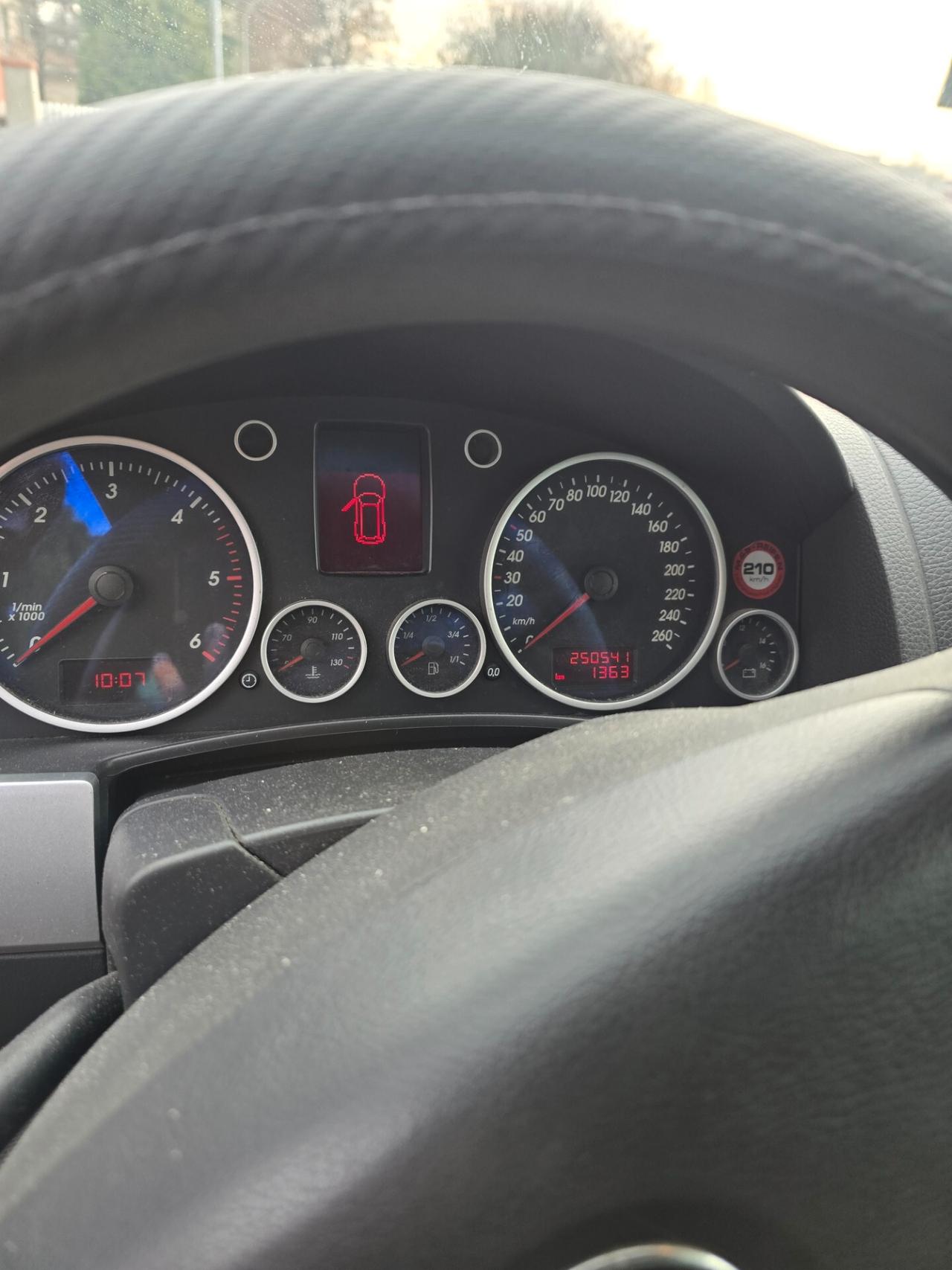 Volkswagen Touareg 2.5 R5 TDI