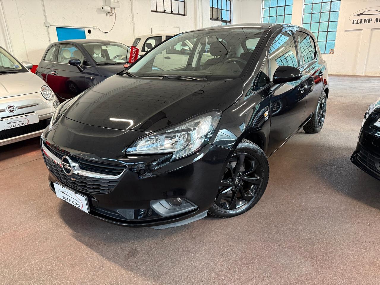 Opel Corsa 1.2 5 porte Black Edition