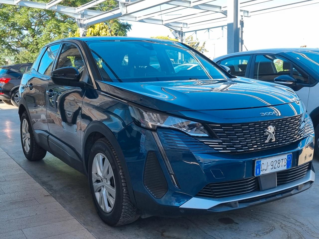 Peugeot 3008 II 2021 1.5 bluehdi Active Pack s&s 130cv eat8
