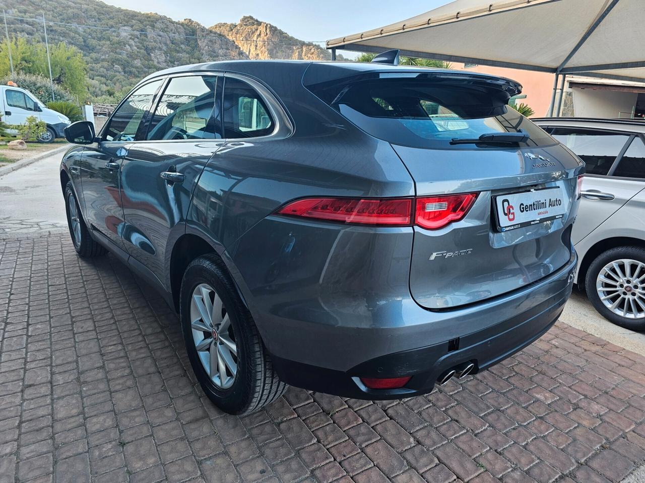 Jaguar F-Pace 2.0 D 180 CV AWD Prestige