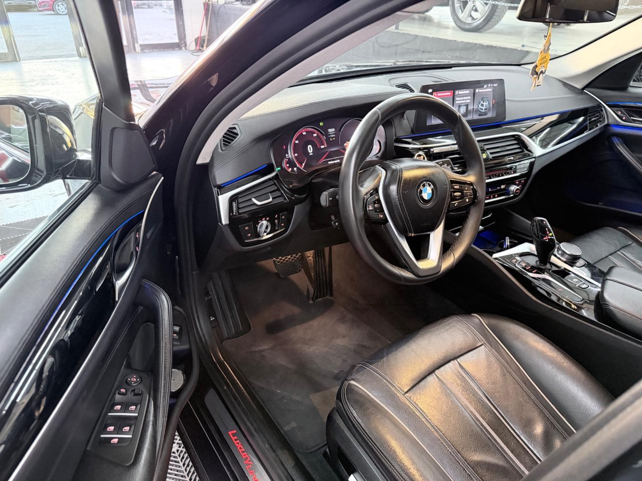 BMW 520d 190CV AUTOMATICO Touring Luxury-Line EURO 6 C GARANZIA