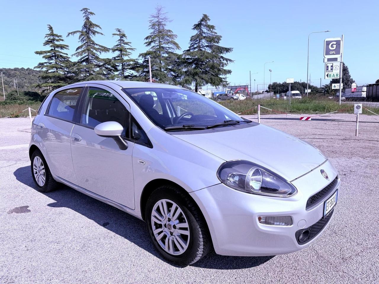 Fiat Punto 1.3 MJT II 75 CV 5 porte Ok neopatentati