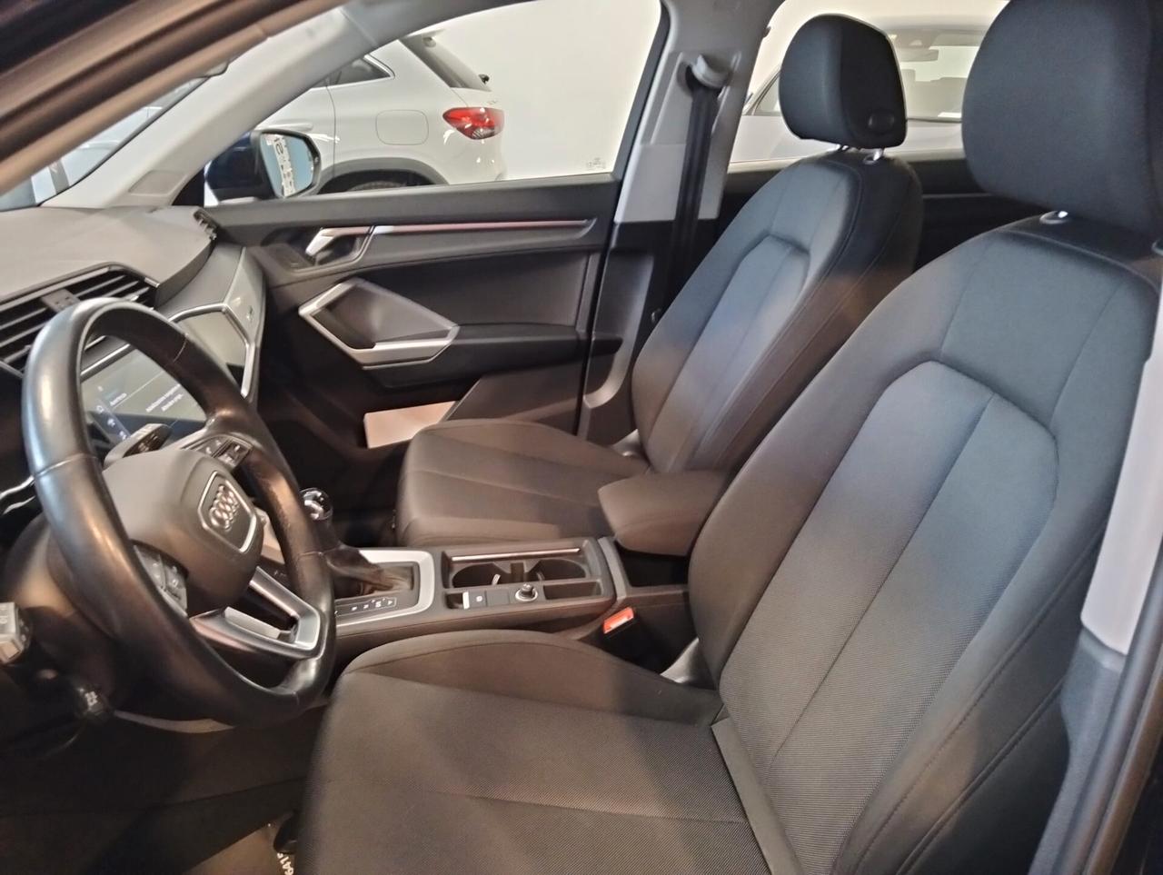 Audi Q3 35 TDI S tronic Business