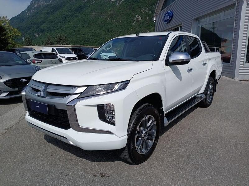 Mitsubishi L200 2.3 D Club Cab 4x4 Super Select Intense + IVA