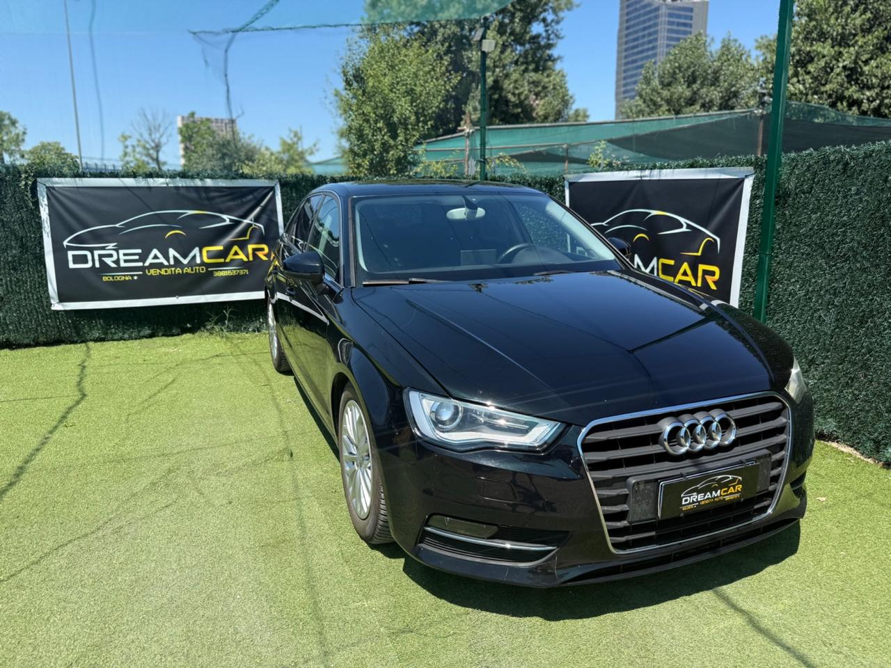Audi A3 2014 1.6 TDI NEOPATENTATI FARI LED NAVI FULL