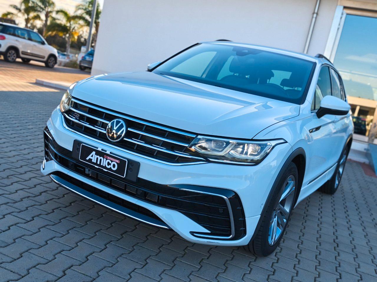 Volkswagen Tiguan 2.0 TDI DSG R-Line Luci Ambient/Retrocamera
