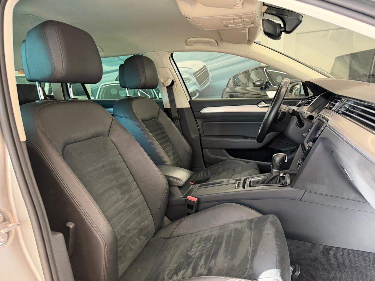 Volkswagen Passat 2.0 TDI DSG Highline BlueM. Tech.