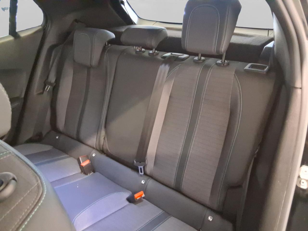 Peugeot 2008 BlueHDi 130 S&S EAT8 Allure Pack