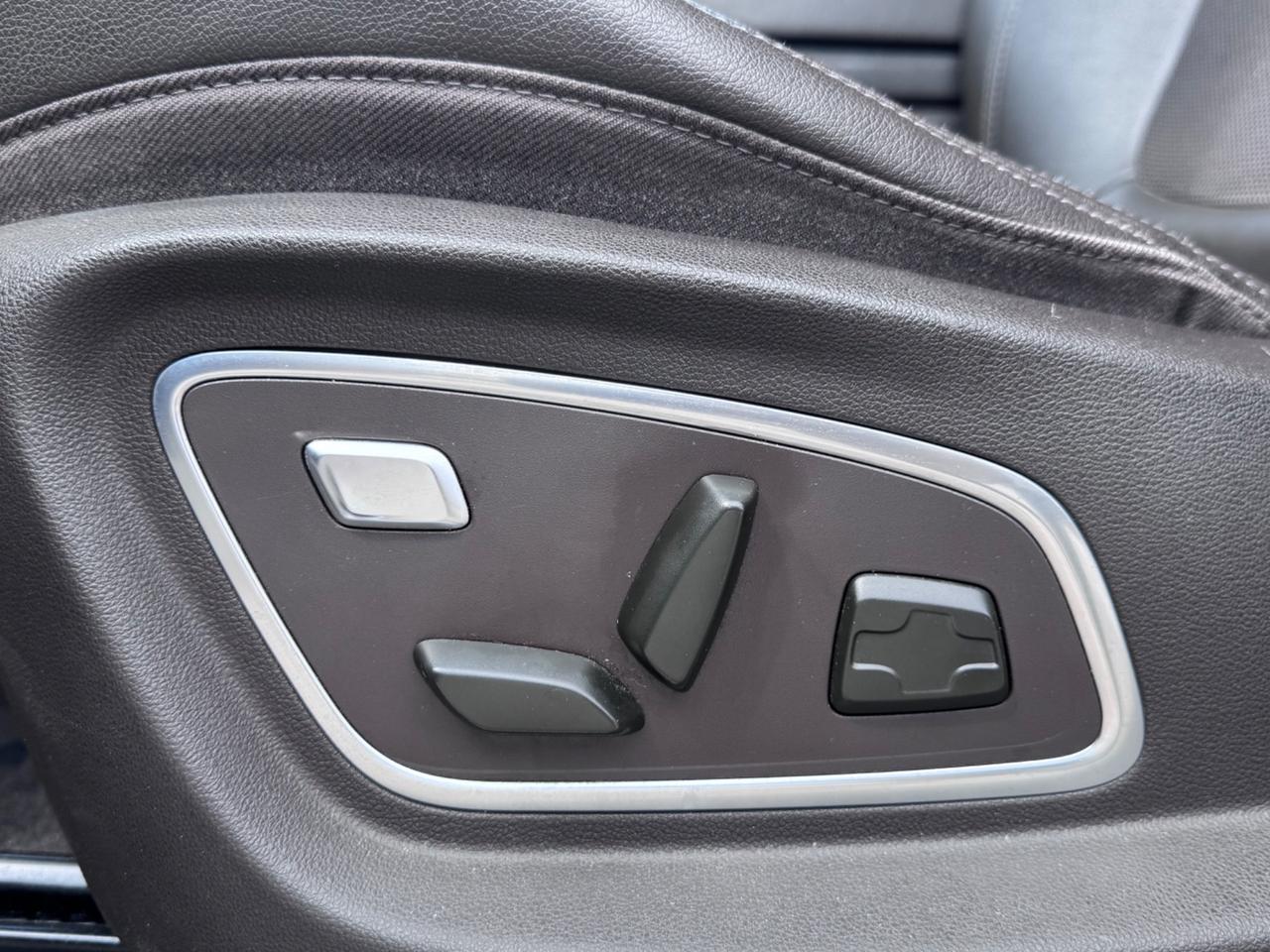 Renault Espace dCi 160CV EDC Energy Initiale Paris 4Control