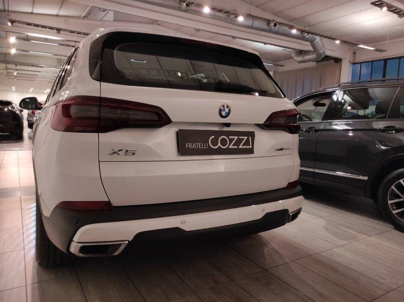 BMW X5 (G05/F95) - X5 xDrive30d 48V Business