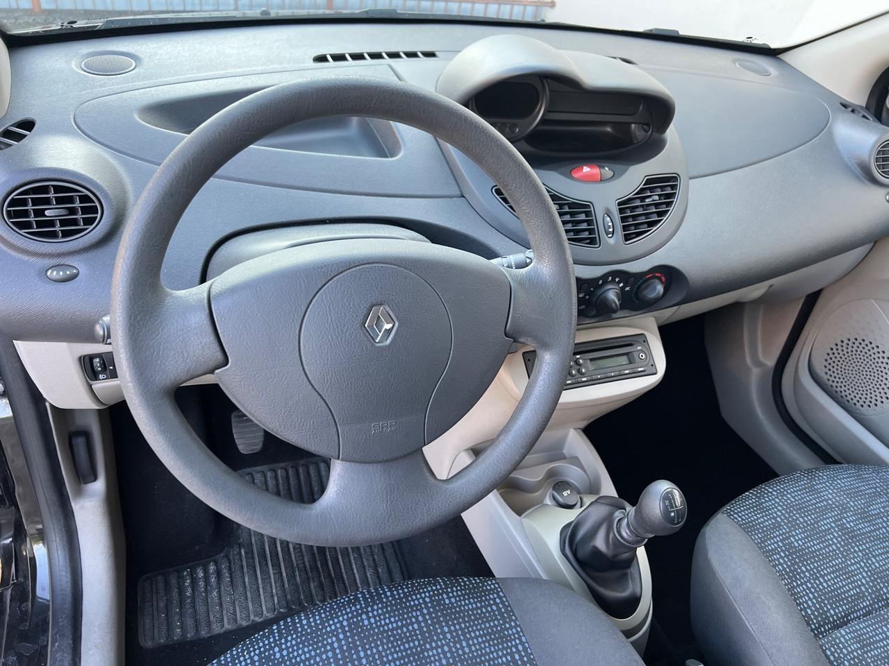 Renault Twingo 1200 neopatentati 13550km