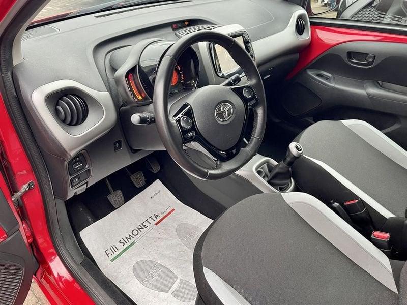 Toyota Aygo 5p 1.0 x-play my15