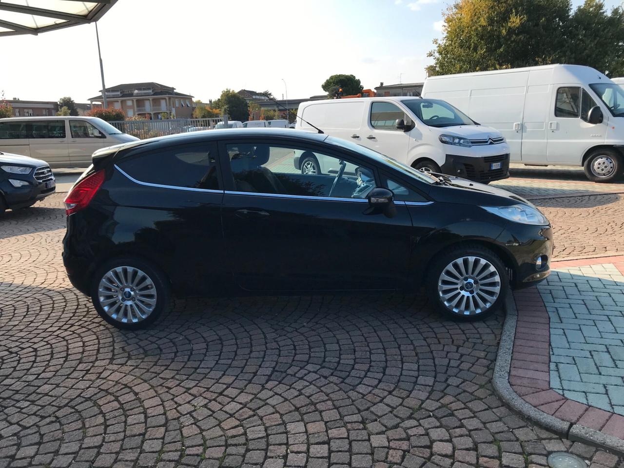 Ford Fiesta 1.2 16V 5p. Ghia GPL