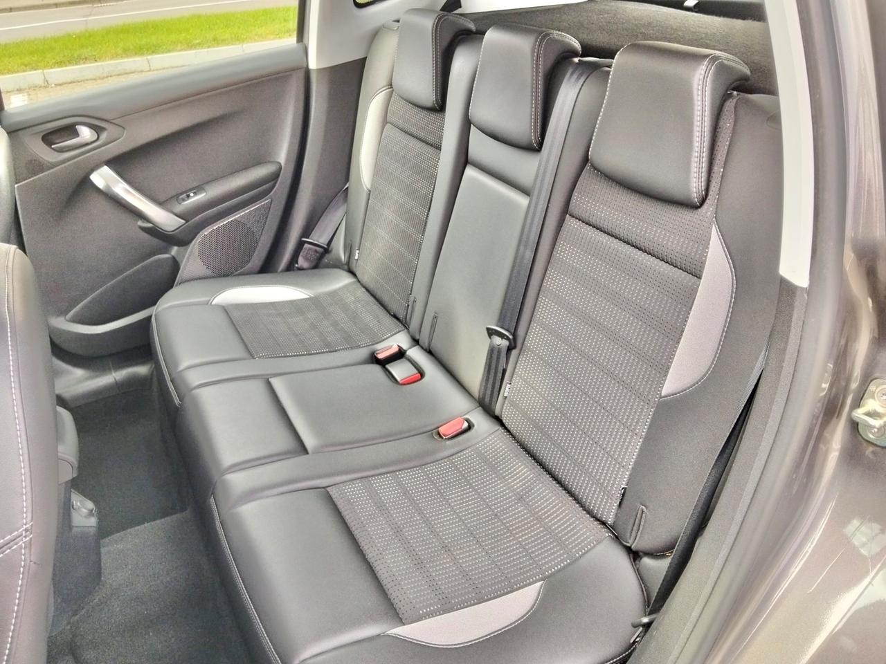 Peugeot 2008 PureTech 82 ETG5 Automatik S&S*Navi*Pelle