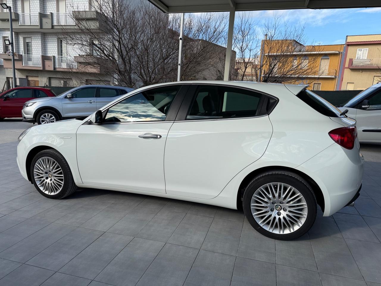 Alfa Romeo Giulietta 1.6 JTDm-2 105 CV Exclusive