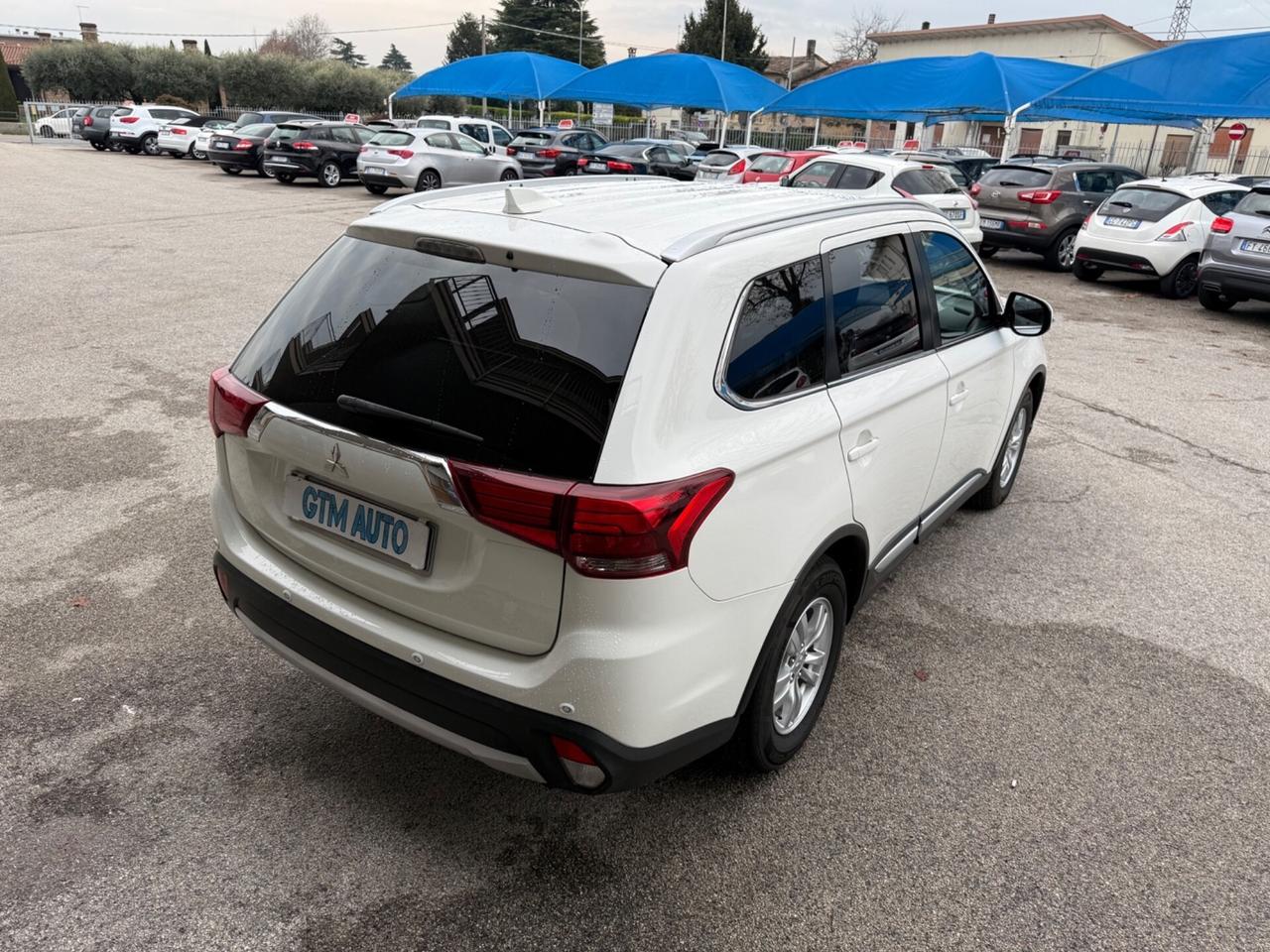 Mitsubishi Outlander 2.0 MIVEC 2WD Intense