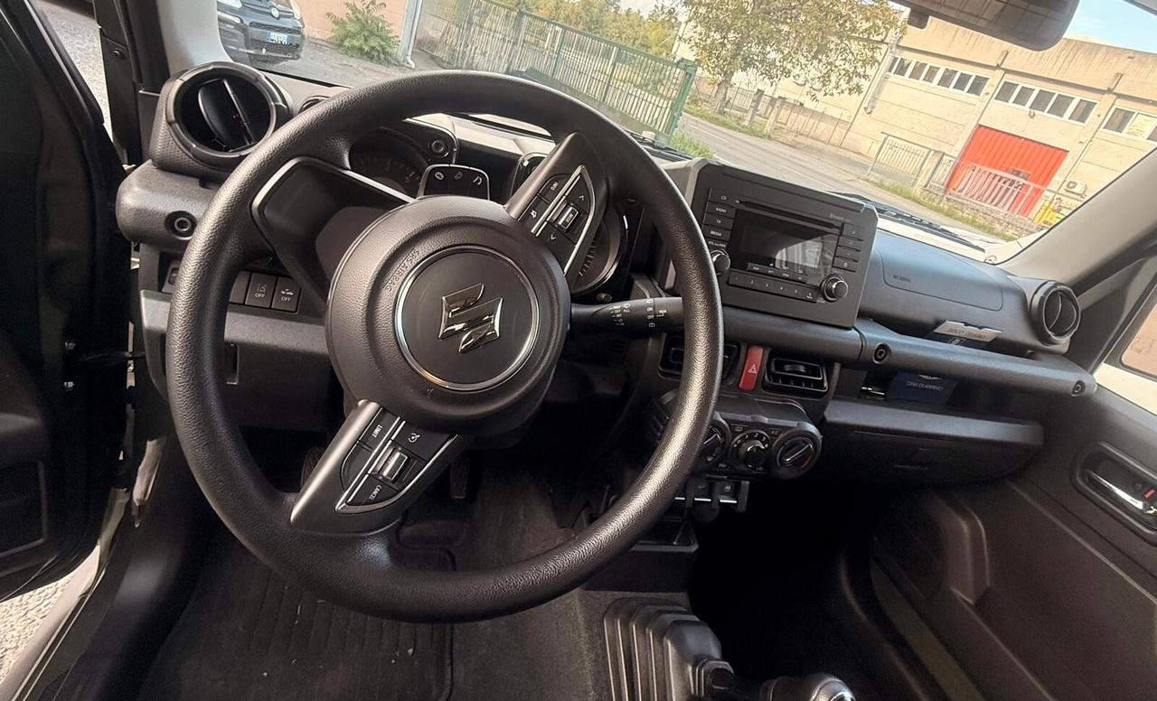 Suzuki Jimny 1.5 5MT PRO (N1)