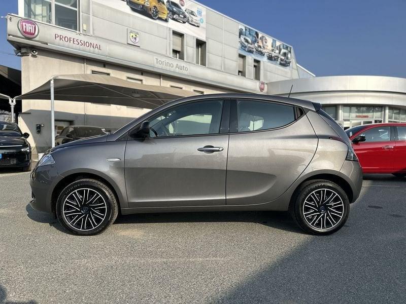 Lancia Ypsilon 1.0 FireFly 5 porte S&S Hybrid Oro