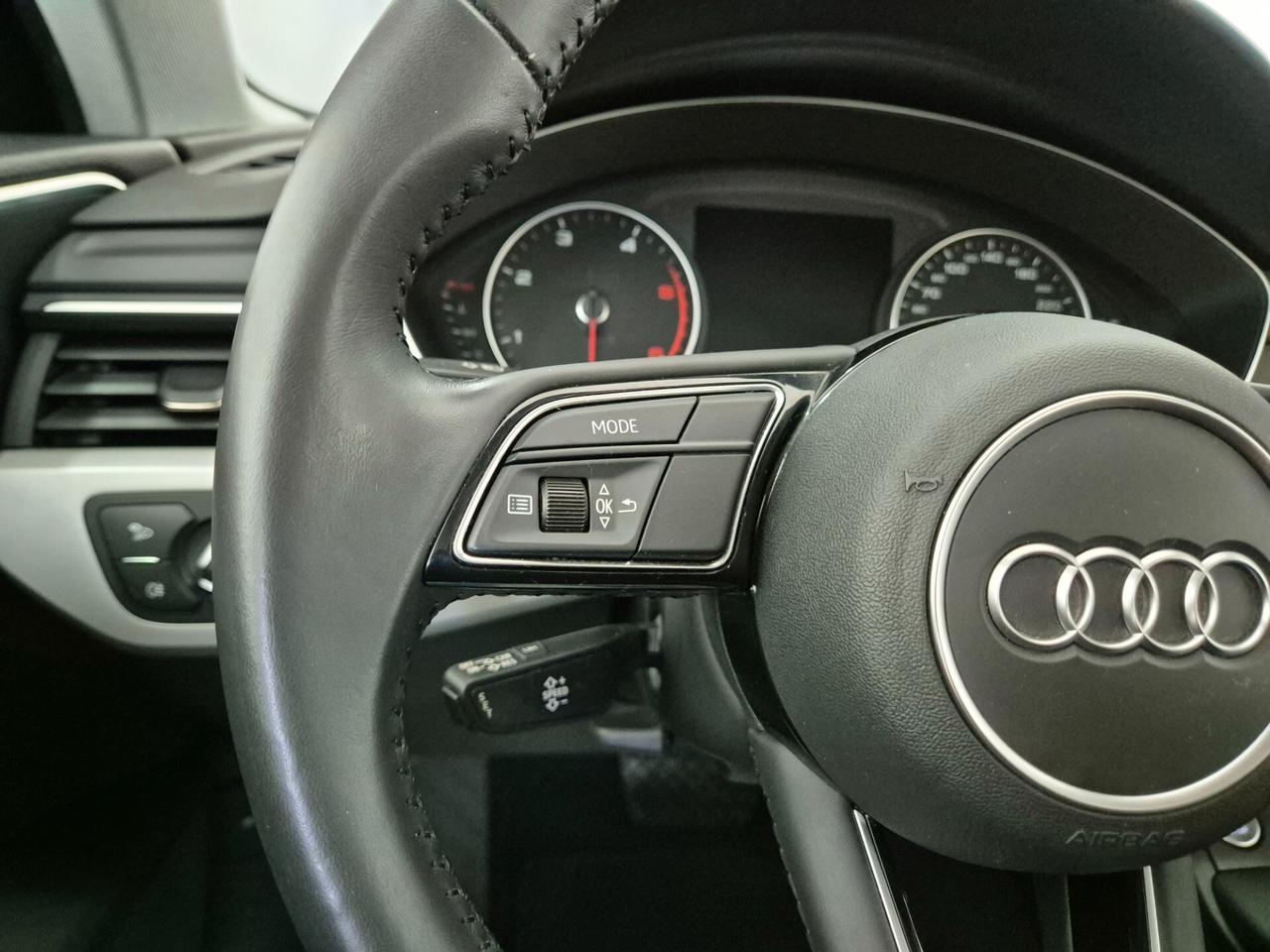 Audi A4 Avant 30 2.0 tdi 136cv S tronic