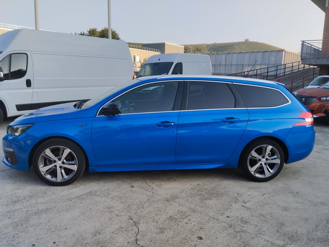 Peugeot 308 BlueHDi 130 S&S SW GT