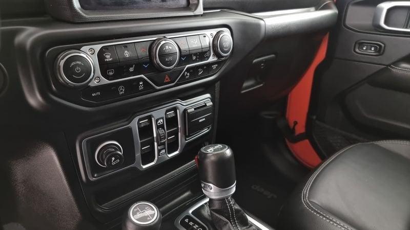 Jeep Wrangler Unlimited 2.2 Mjt II Sahara