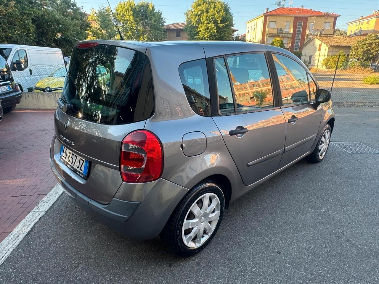 Renault Grand Modus 2010 1.2 Benzina 55 KW C.D.F