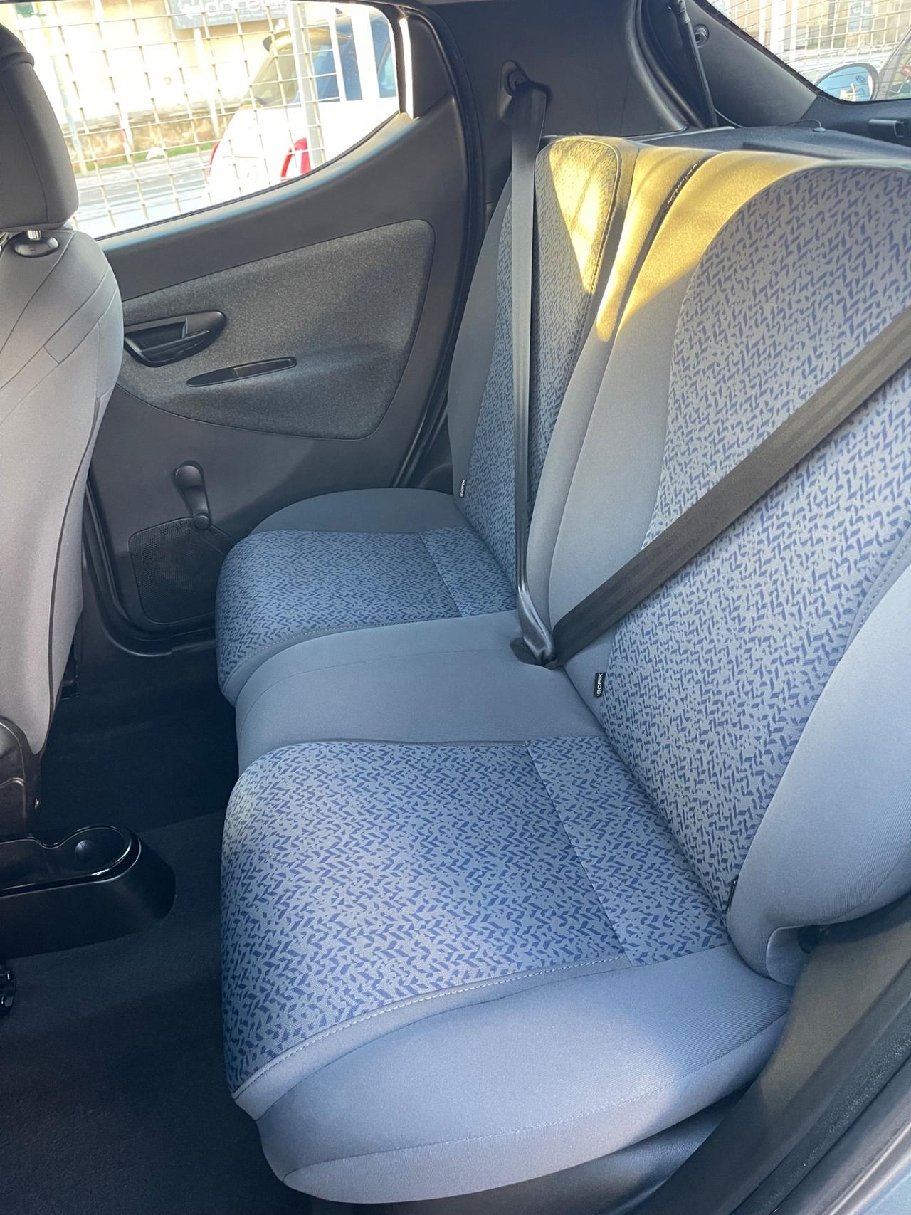 Lancia Ypsilon 1.0 FireFly 5 porte S&S Hybrid Ecochic Silver