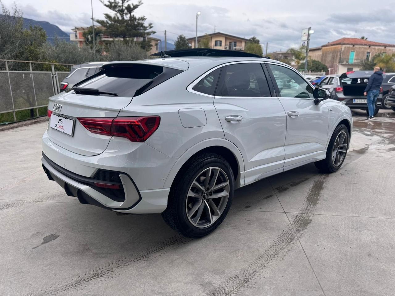 Audi Q3 SPB 35 TDI S tronic line edition - Tetto apribile