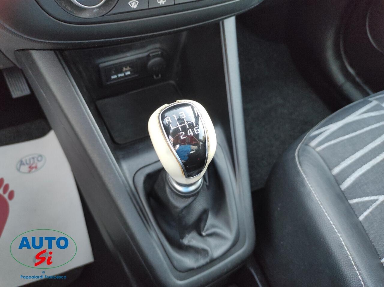 Kia Venga 1.4 CRDi - 90cv 4 POSTI AUTOCARRO