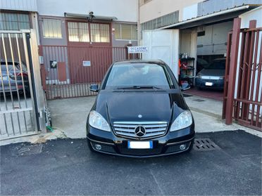 Mercedes-benz CON 12 MESI DI GARANZIA INCLUSA NEL PREZZO