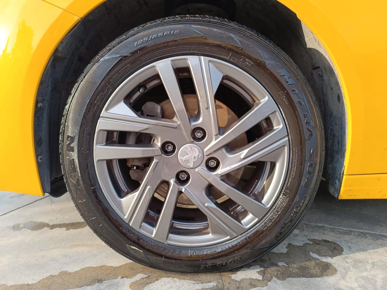 Peugeot 208 PureTech 100 Stop&Start 5 porte Allure