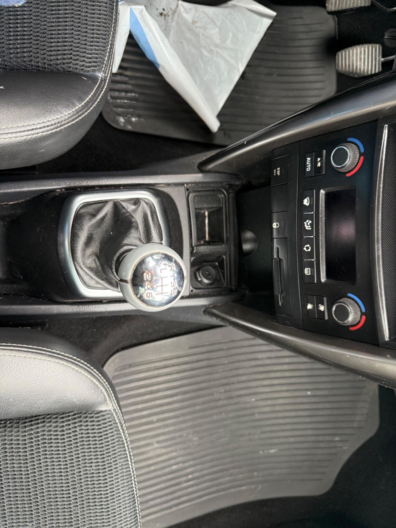 Peugeot 207 1.6 8V HDi 112CV allure